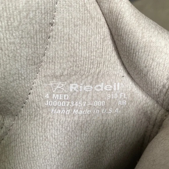 NEW IN BOX Riedell | Flair 910 Ice Skates Size 4 with Eclipse Astra 9 1/4” Blade - Picture 3 of 17